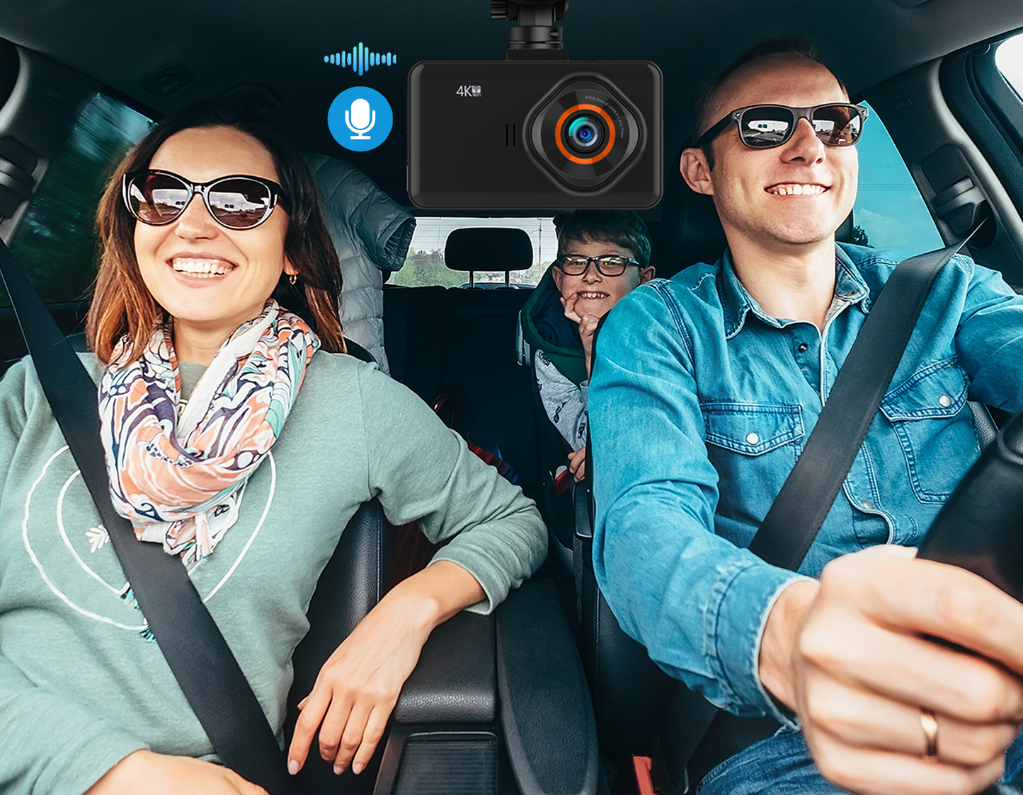 Family in a car with a dashboard Meacode Dash Cam and microphone device.