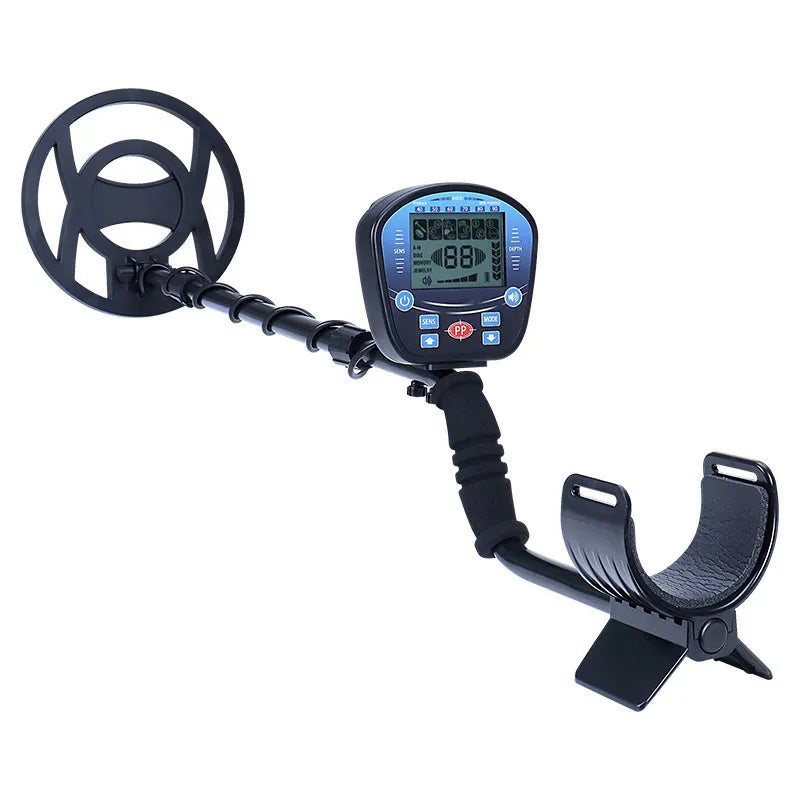 goldfinderhub Metal Detector with a screen and search coil on a white background