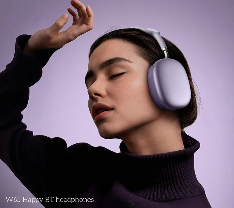 lady wearing Sonoveo Pro Headphones